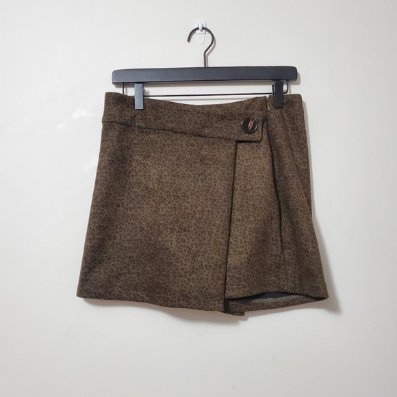 HYFVE Pants - NWOT HYFVE Leopard Print Skort